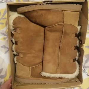MUST GO!! Youth 4/womens 6 Ugg Bailey bow boots